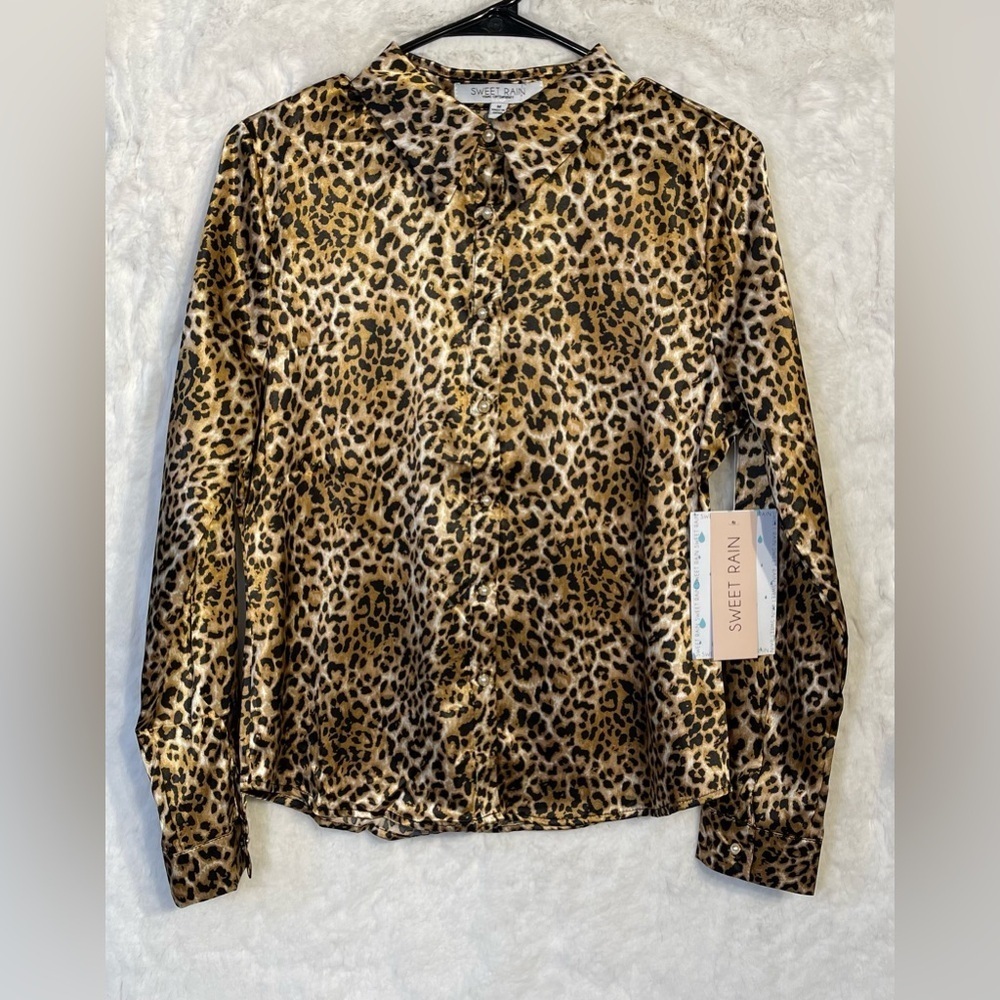 NWT Sweet Rain Womens Animal Leppard Print Business Pearl Button Blouse Med